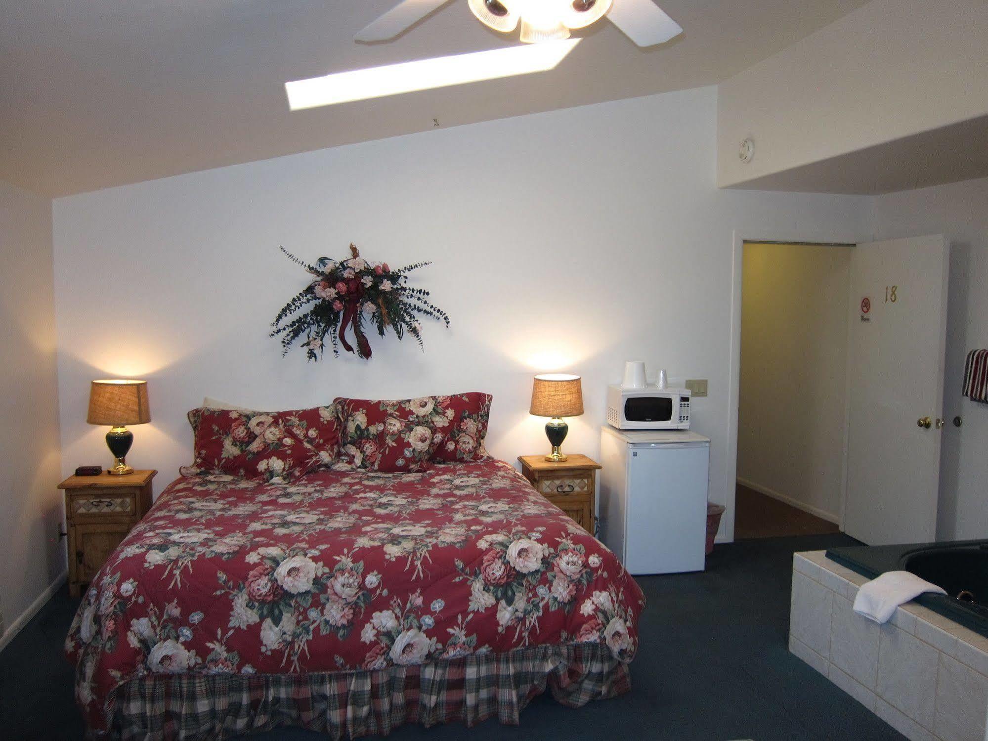Columbine Inn (Adults Only) Estes Park Zewnętrze zdjęcie